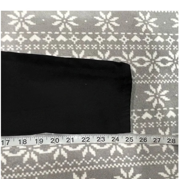 Reformation Ultra High Rise Skinny Jeans In Black Size 25.  Excellent Condition - Picture 6 of 12